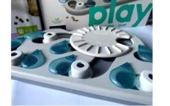 Nina Ottosson Cat Puzzle & Play Rainy Day 8 Nina Ottosson Cat Puzzle & Play Rainy Day -Hundespielzeugladen nina ottosson cat puzzle and play rainy day3